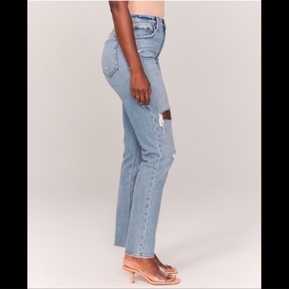 Ultra High Rise 90s Straight Jean “29 Regular”​